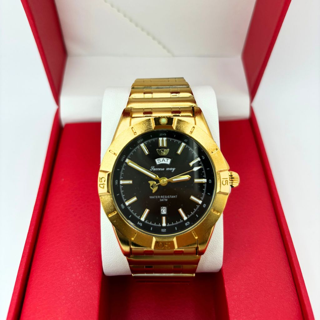 montre pour homme dorée