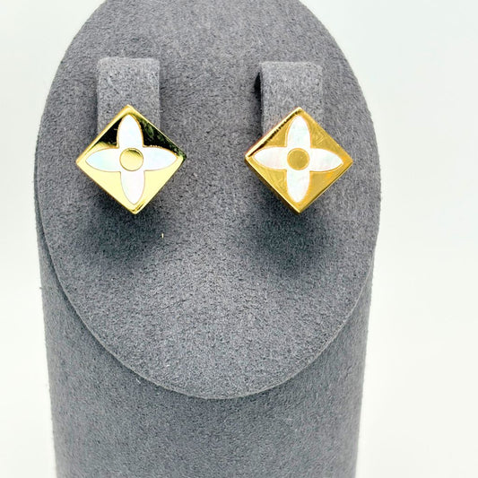 Boucles d'Oreilles Carrées Dorées