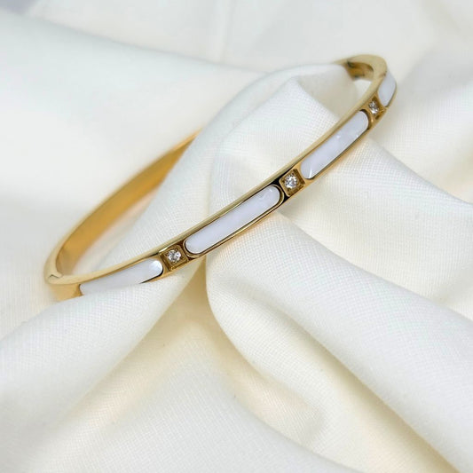 bracelet dorée blanc 